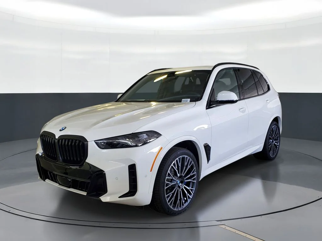 Used 2026 White BMW sDrive40i image 1