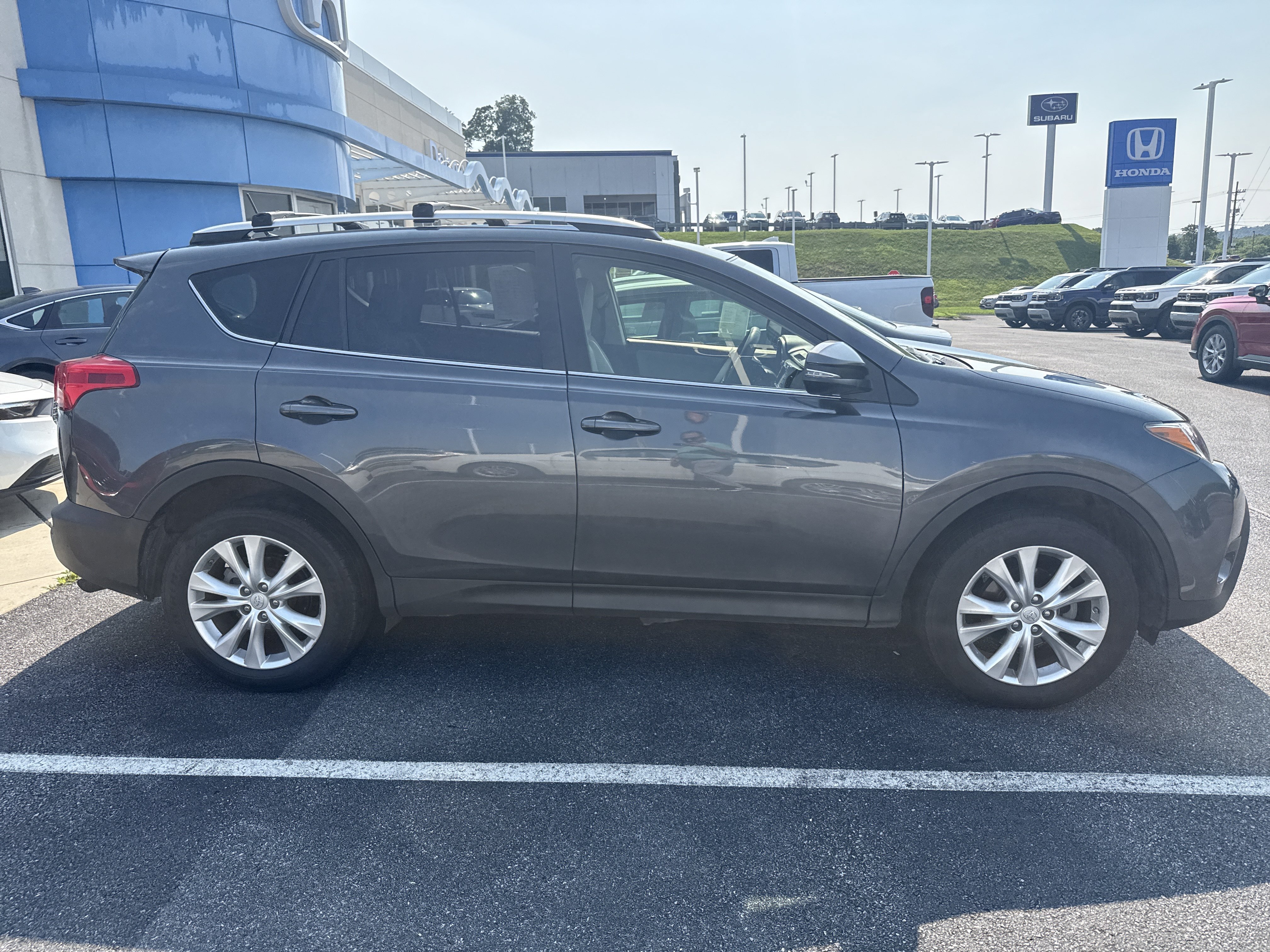 Used 2015 Magnetic Gray Metallic Toyota Limited image 2