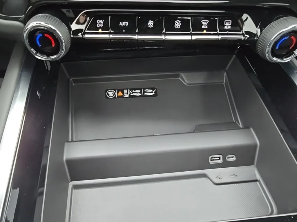 New 2026 BLACK Chevrolet RST image 13