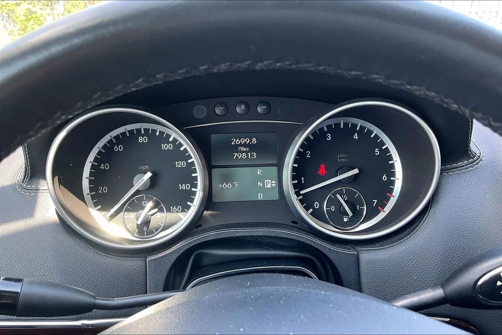 Used 2012 Black Mercedes-Benz GL 450 image 20