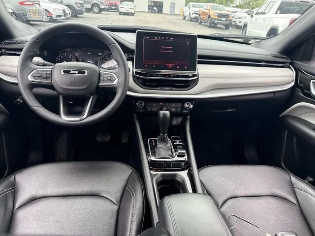 Used 2025 White Jeep Limited image 19