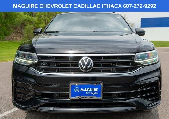 Used 2024 Black Volkswagen 2.0T SE R-Line Black image 3