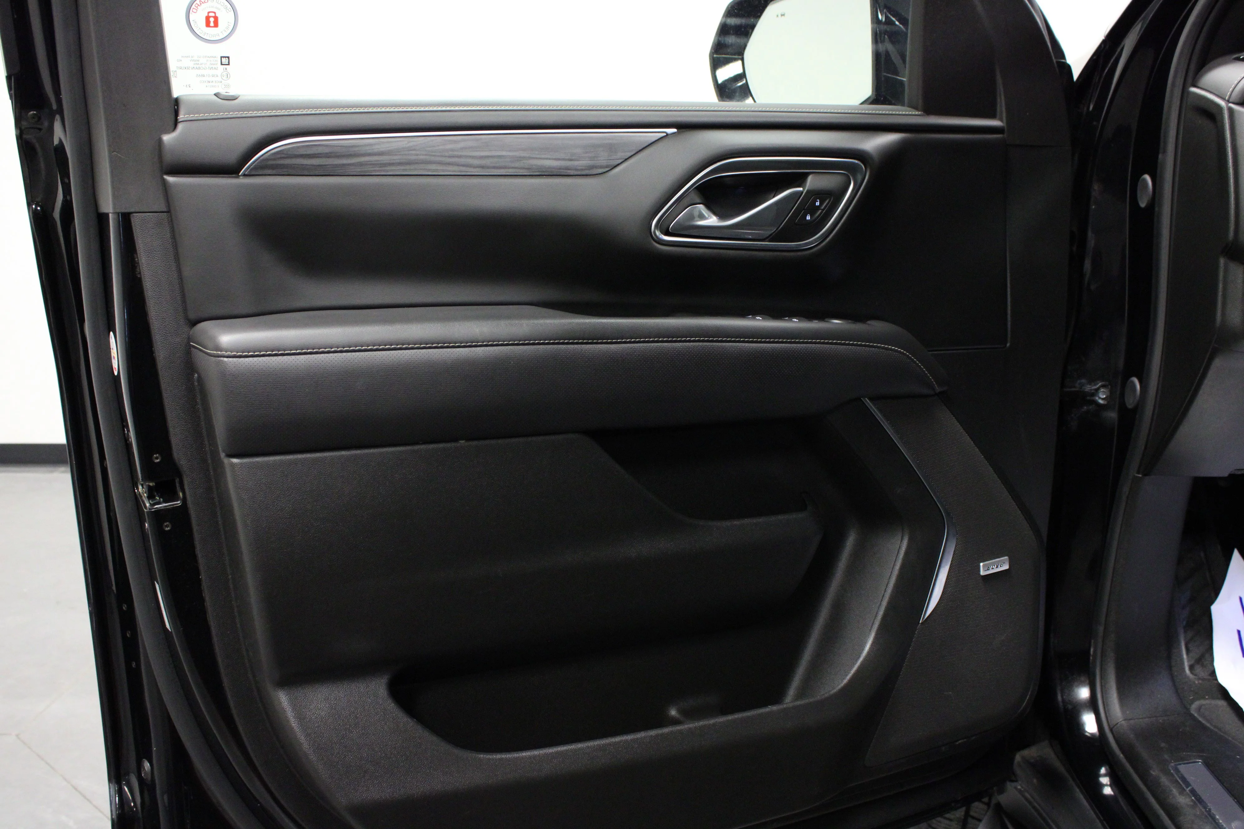 Used 2024 Onyx Black GMC SLT image 11