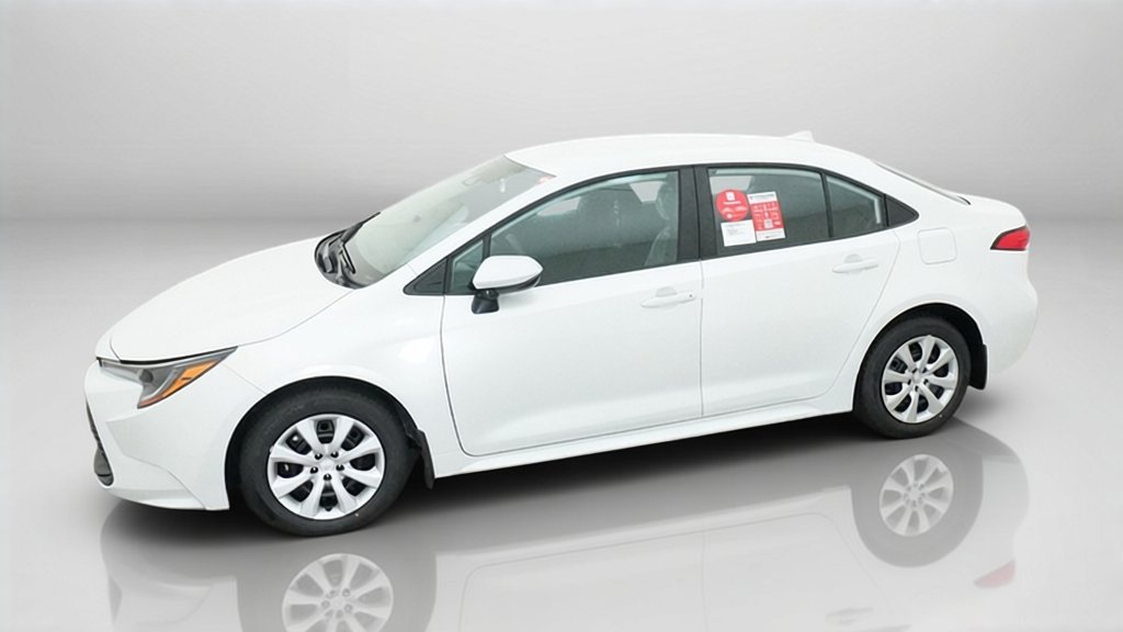 New 2027 Wind Chill Pearl Toyota LE image 33