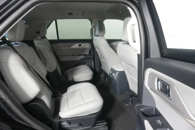 New 2026 Agate Black Metallic Ford Active image 29
