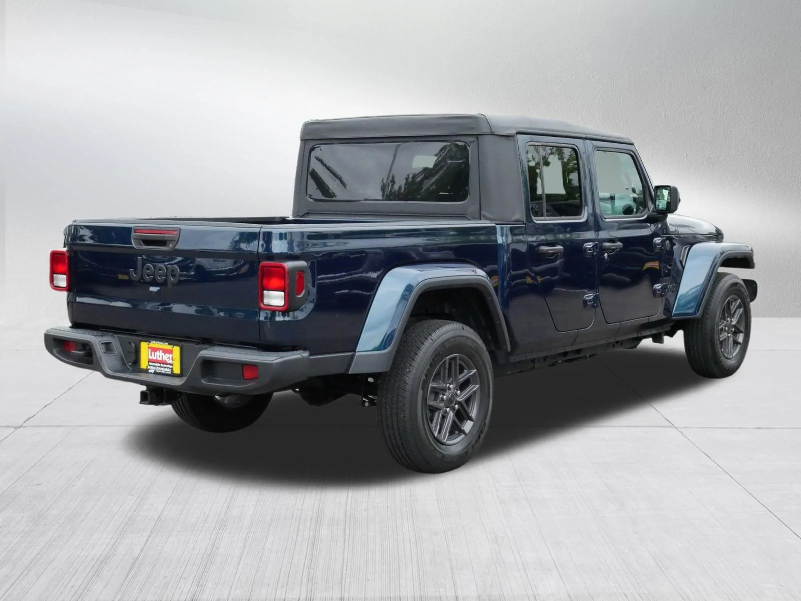 Used 2025 Fathom Blue Pearlcoat Jeep Sport S image 7