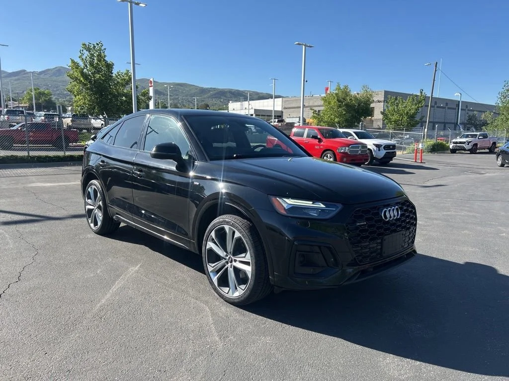 2023 Audi Q5 Sportback 45 Premium Plus's photo