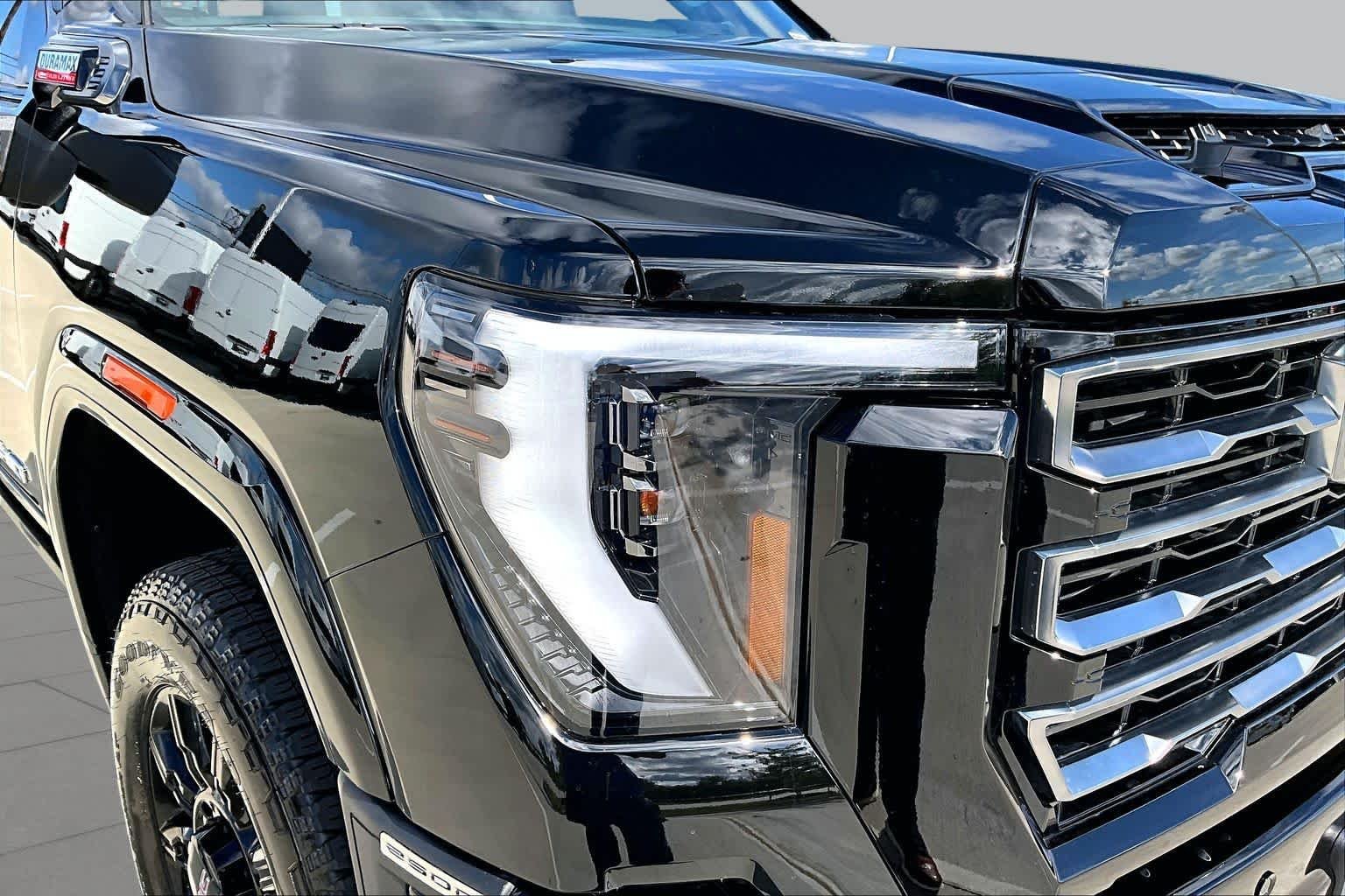 Used 2026 Onyx Black GMC AT4 image 27