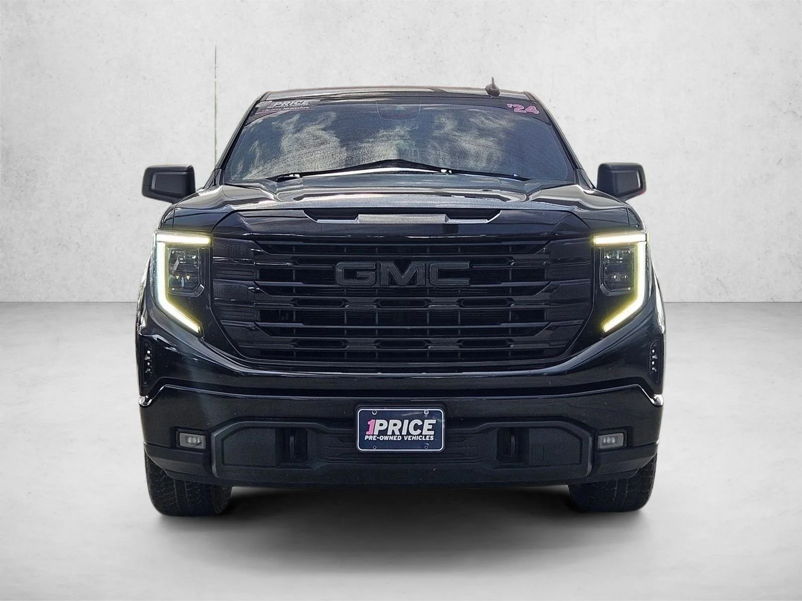 Used 2024 Onyx Black GMC Elevation image 2