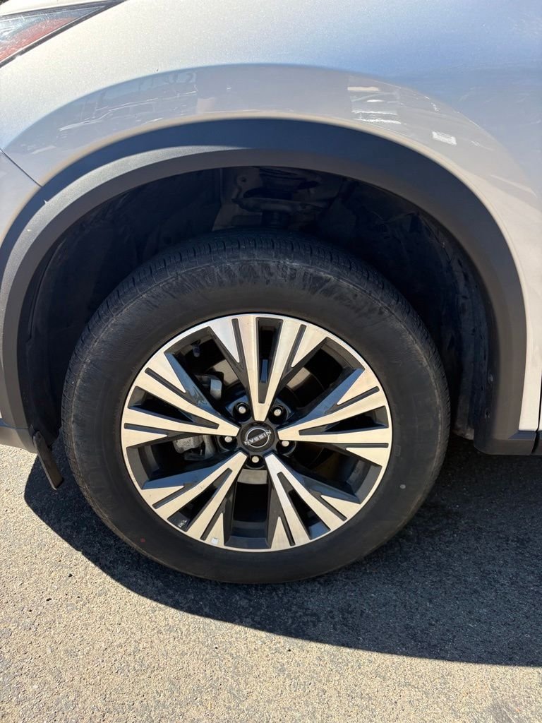 Used 2023 Silver Nissan SV image 5