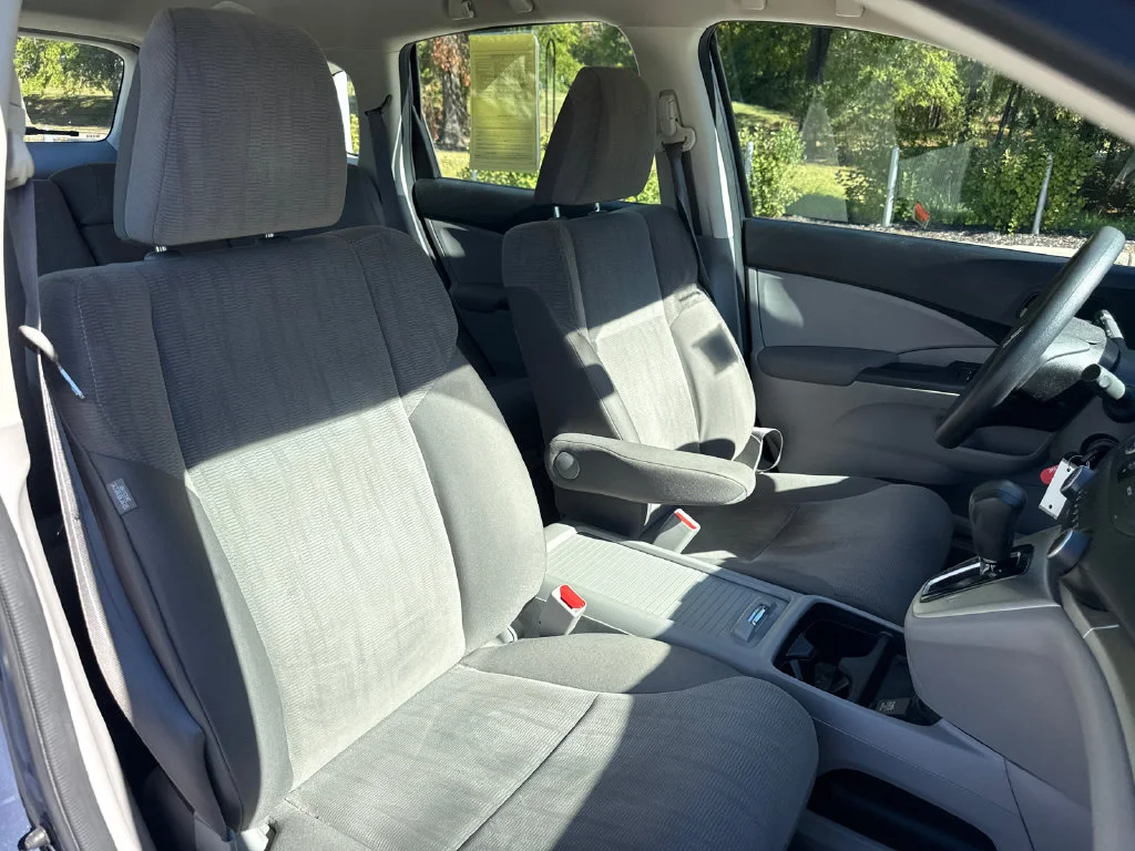 Used 2014 Twilight Blue Metallic Honda LX image 34