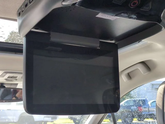 Used 2023 Beige Toyota XLE image 31