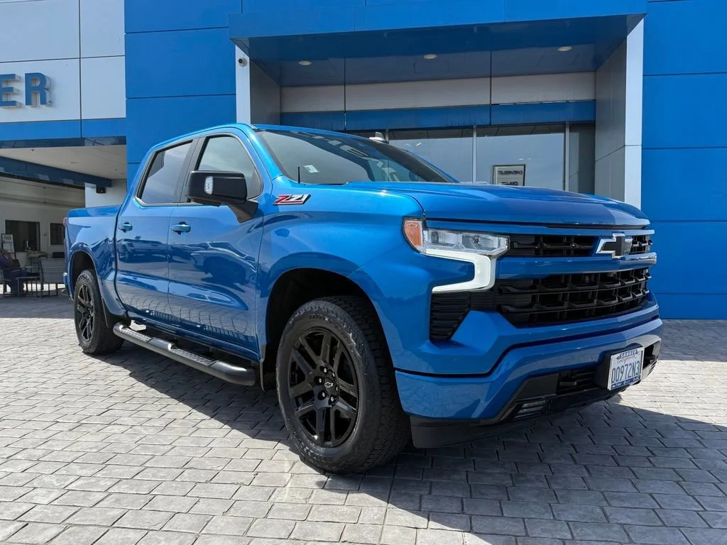 Used 2022 Glacier Blue Metallic Chevrolet RST image 4