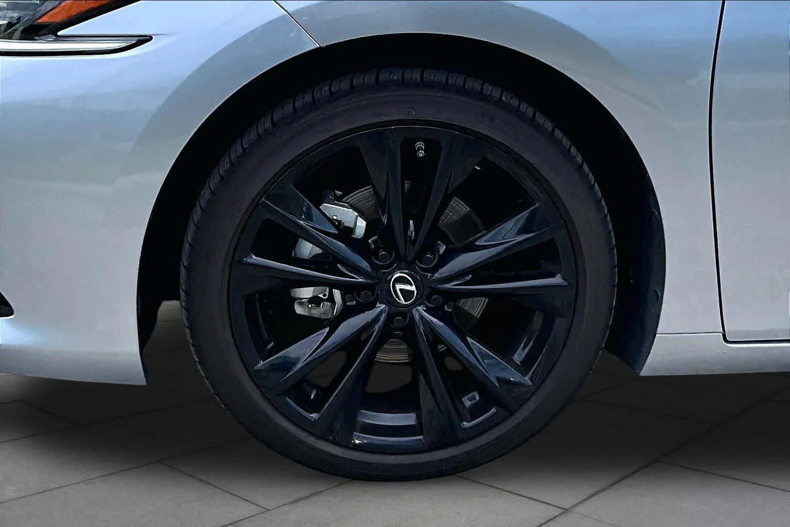 Used 2023 Iridium Lexus F SPORT Handling image 11