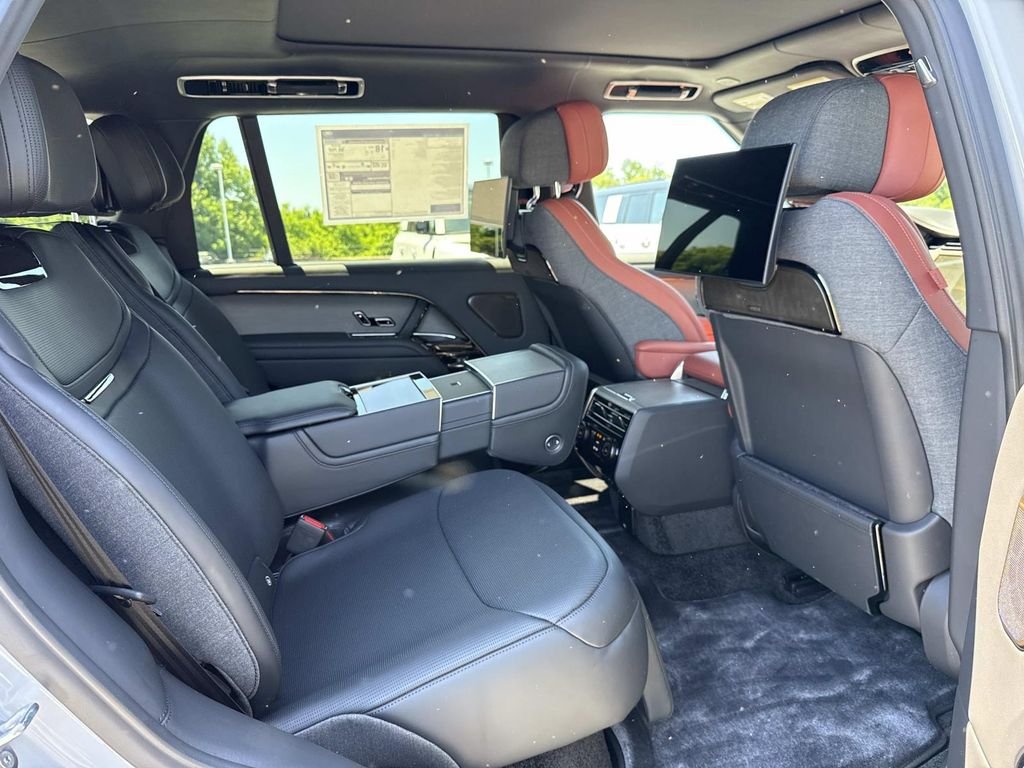 New 2026 Borasco Grey Land Rover SV Signature Suite image 14