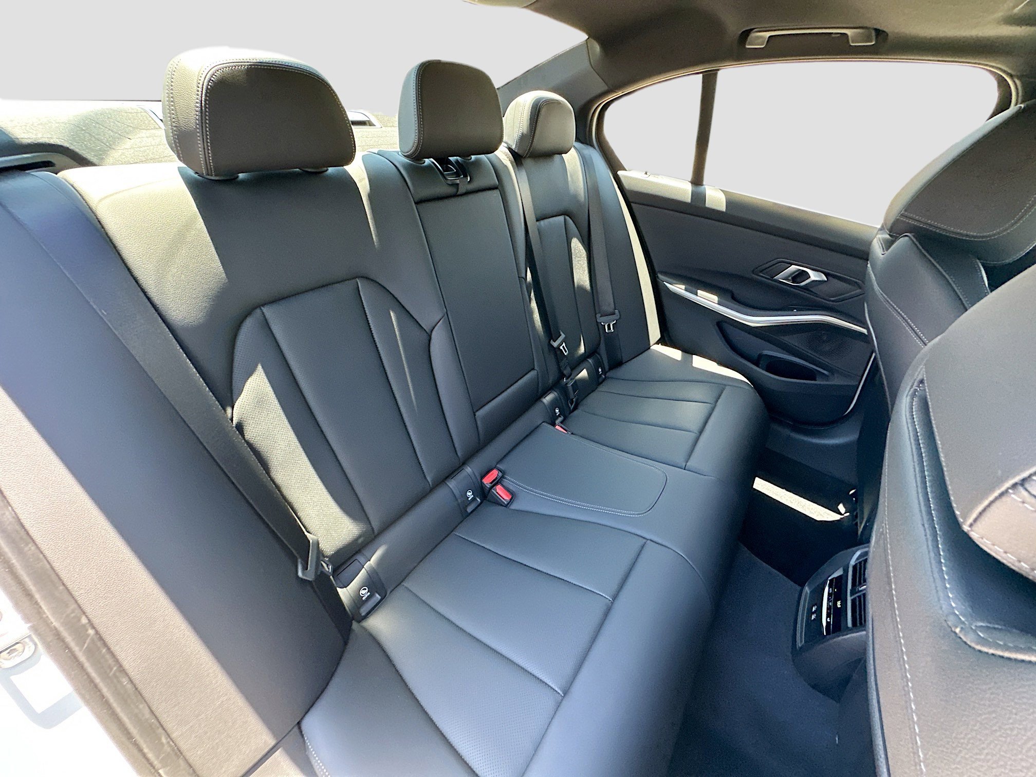 New 2026 Alpine White BMW 330i image 20