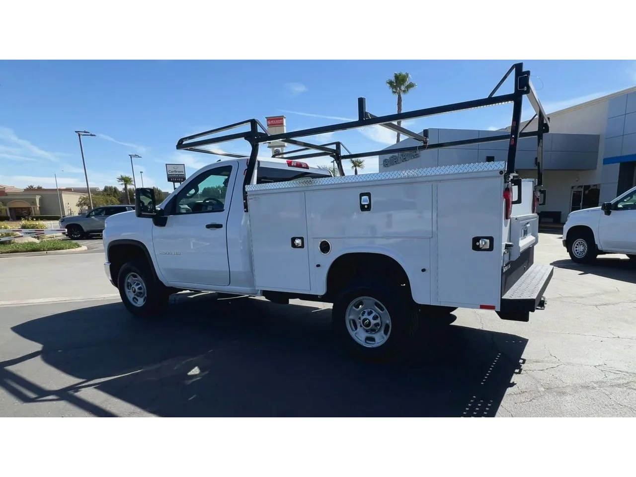 New 2026 Summit White Chevrolet WT image 10