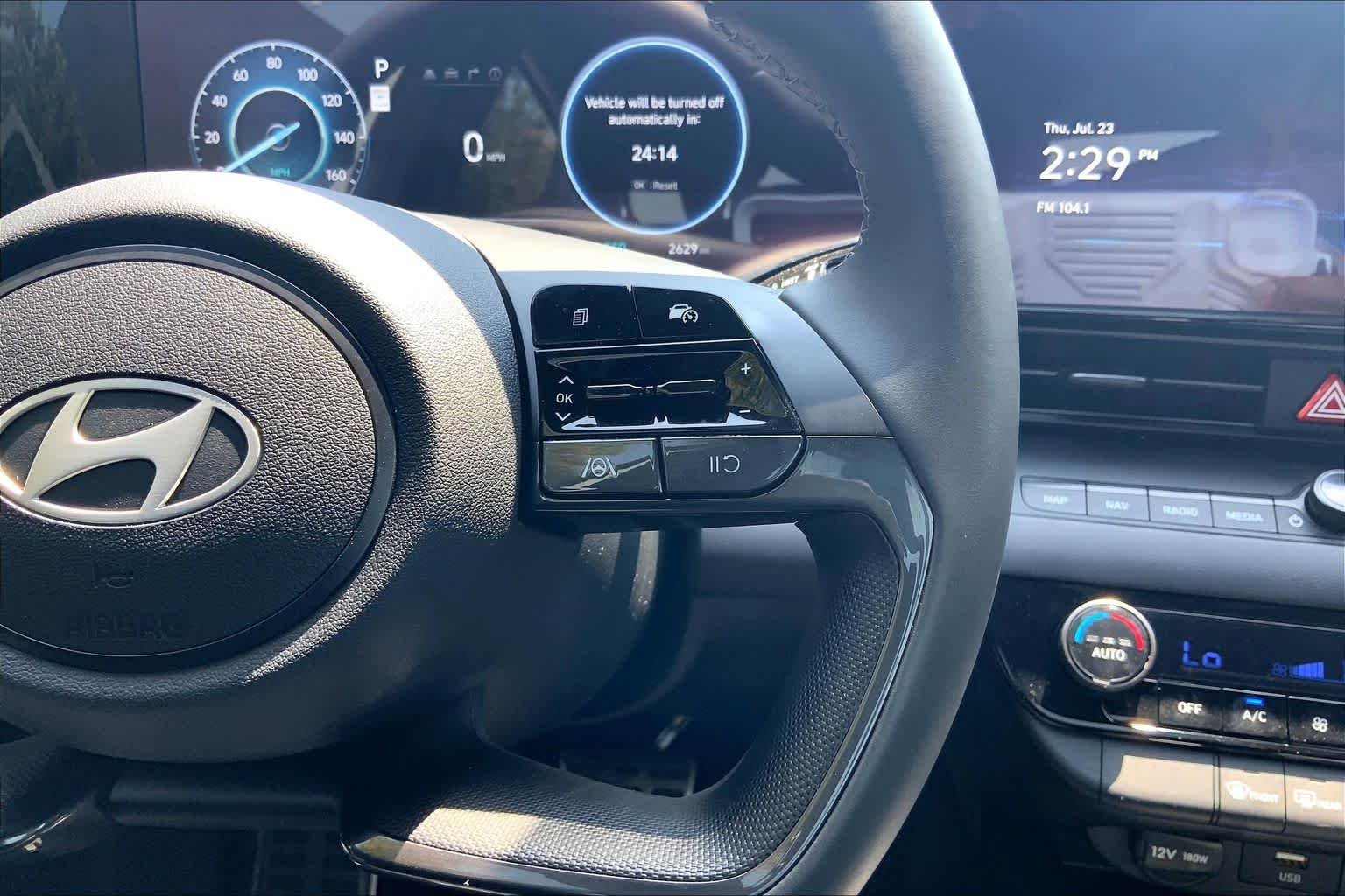 2025 Hyundai Elantra Blue - Photo 25