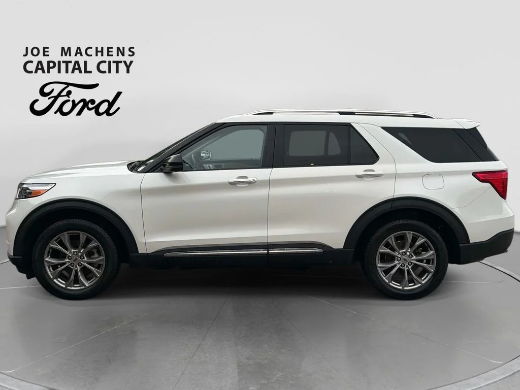 Used 2023 White Ford Limited image 8