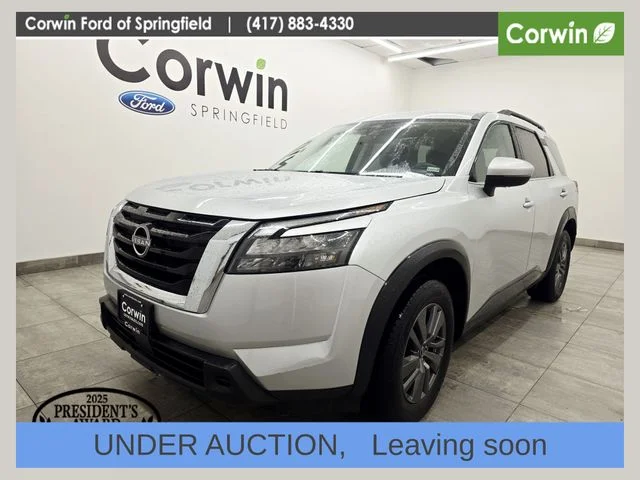 Used 2025 Brilliant Silver Metallic Nissan SV image 1