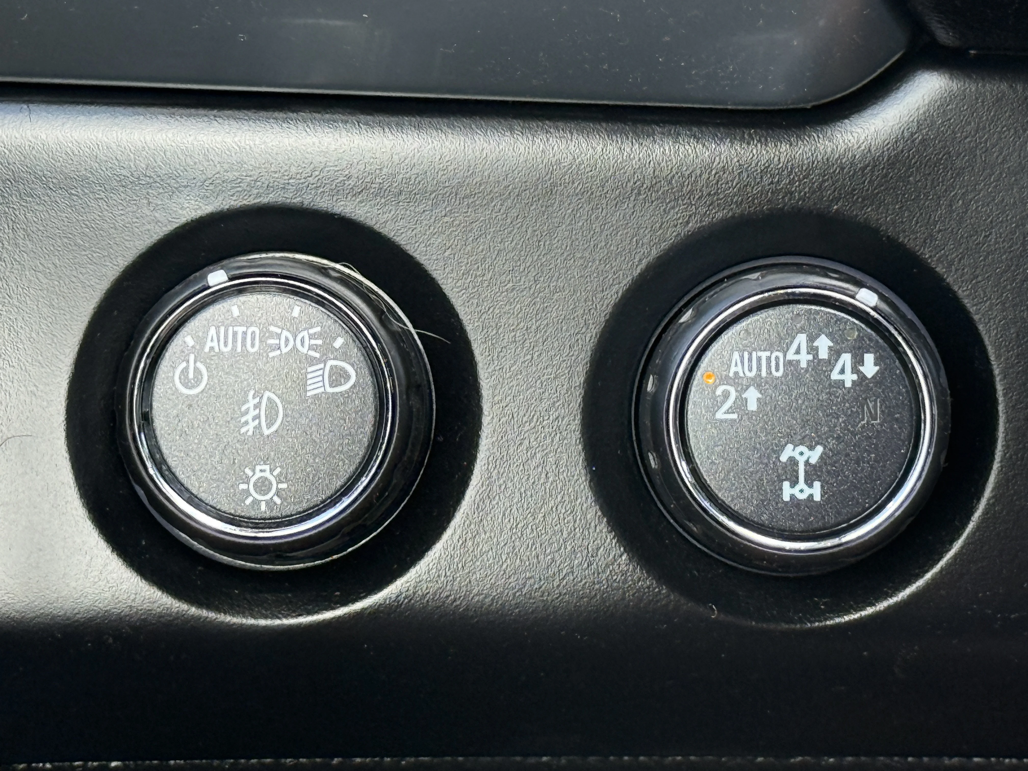 Certified Used 2017 PEPPERDUST METALLIC Chevrolet Premier image 40