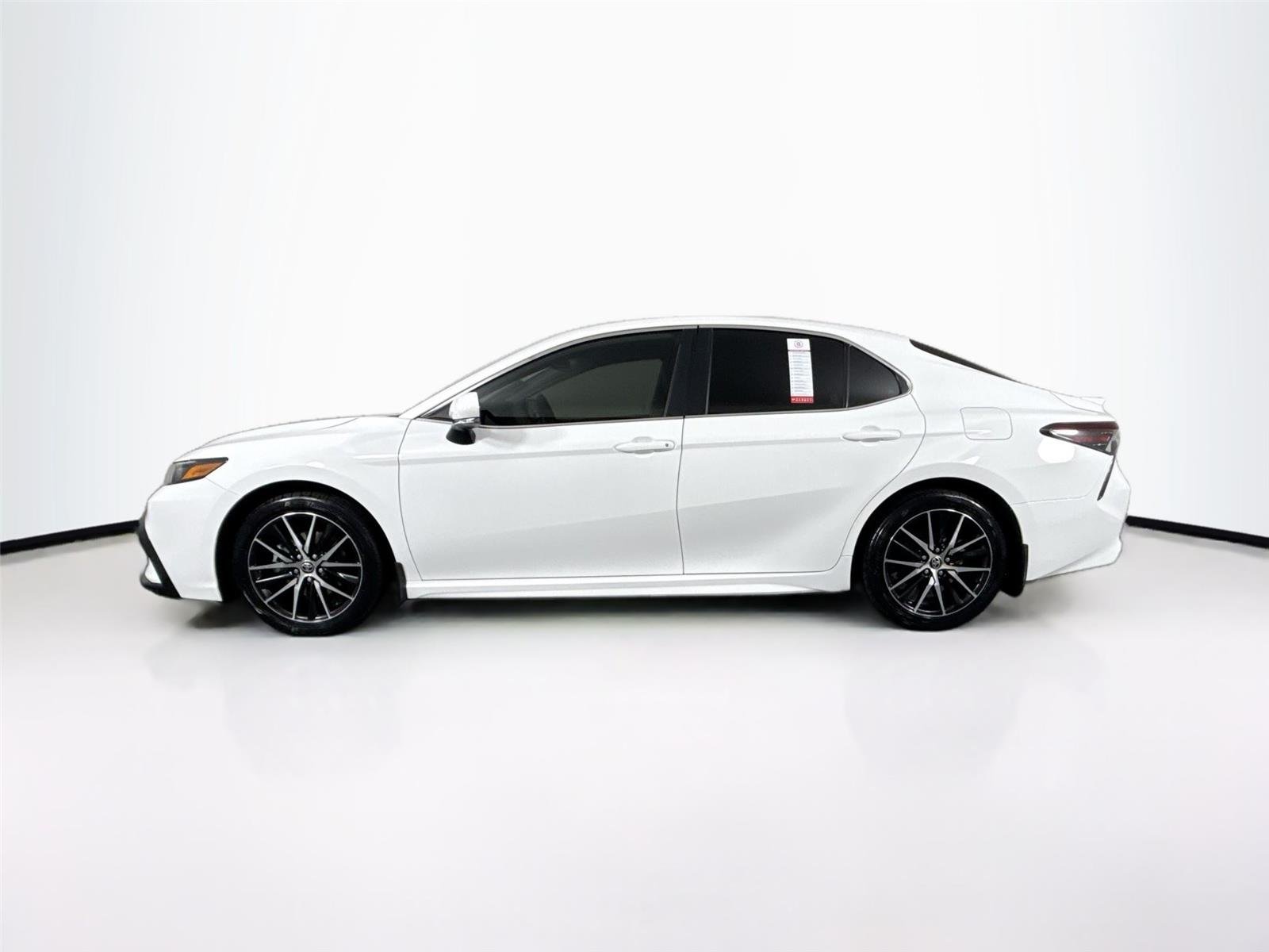 Used 2024 Ice Cap Toyota SE image 12
