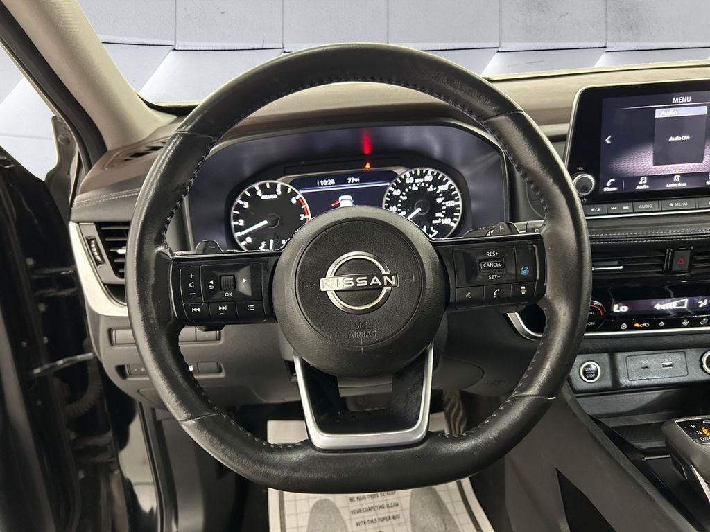 Used 2022 Black Nissan SV image 9