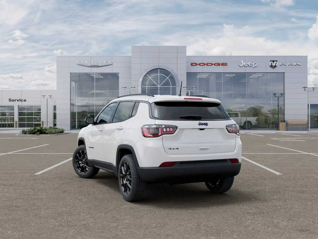 New 2026 Bright White Clearcoat Jeep Latitude image 3