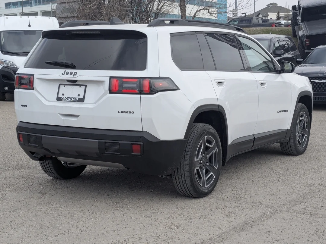 New 2026 White Jeep Laredo - - 4x4 - 1.6L Turbo Hybrid - Uconnect 5 w/ 12.3 Screen & More! image 8
