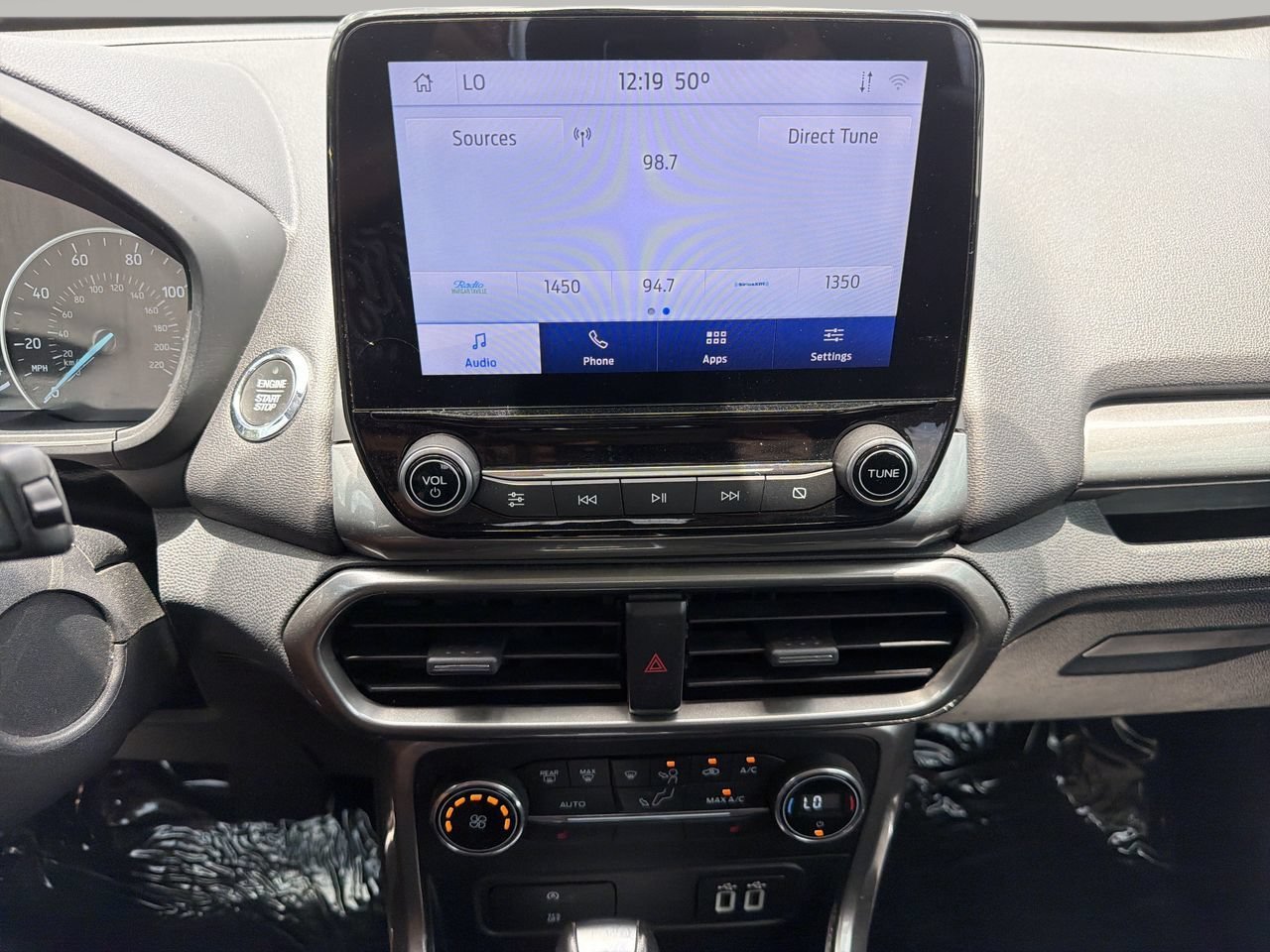 Used 2020 Blue Candy Ford SE image 21