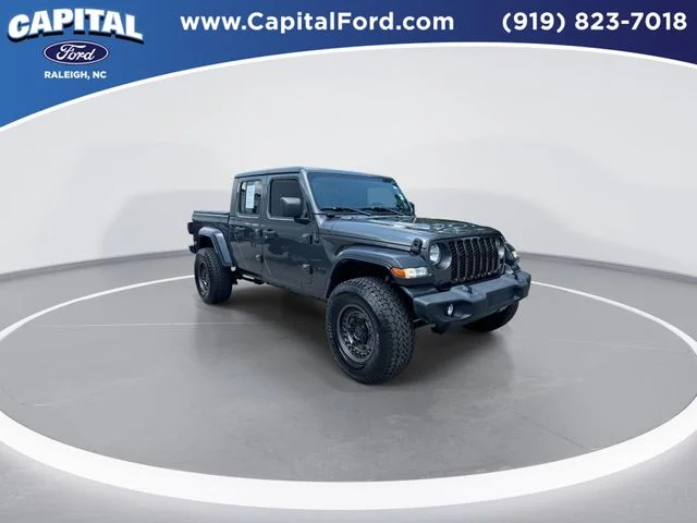 Used 2020 Gray Jeep Sport image 2