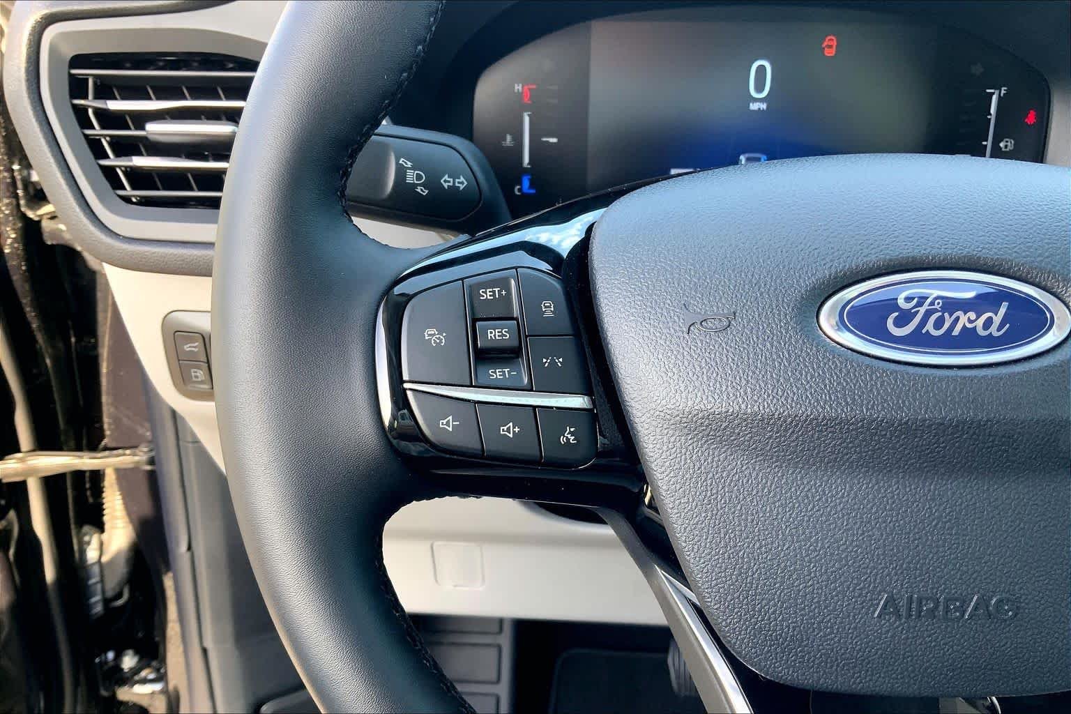 Used 2025 Agate Black Ford PHEV image 47