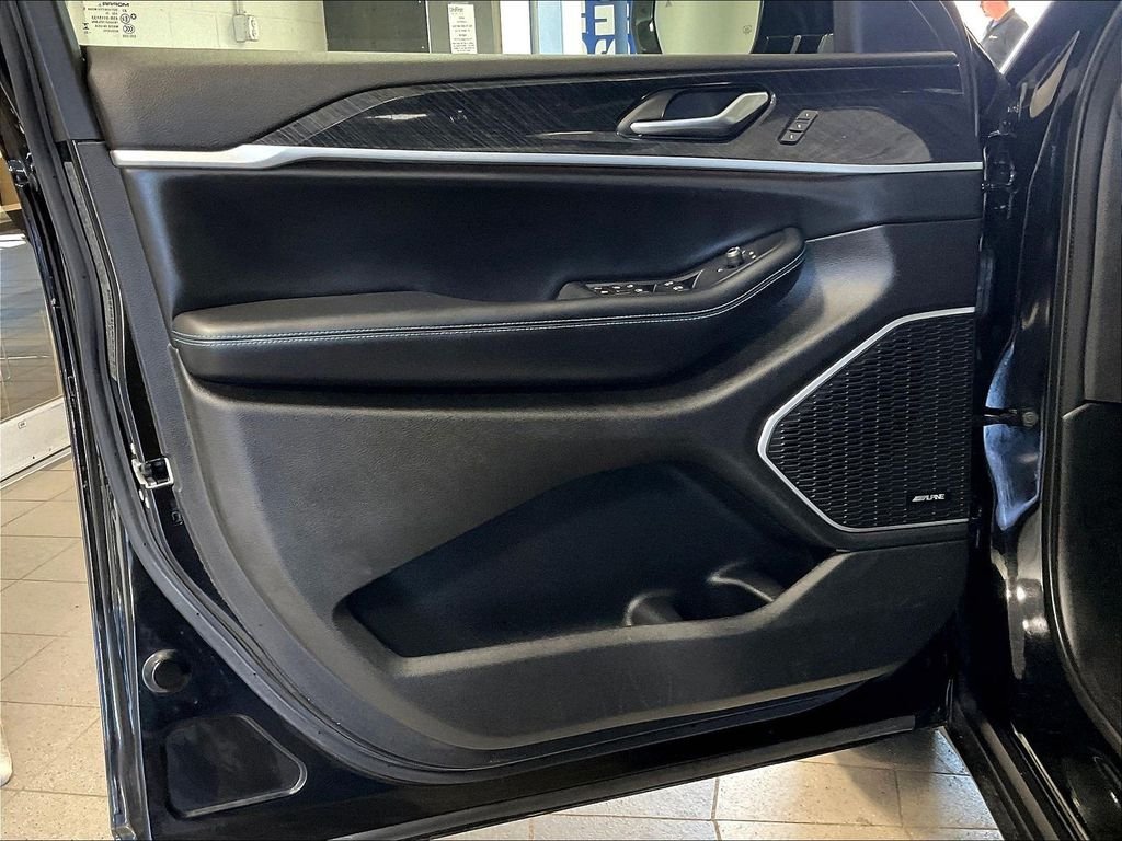 Used 2023 Black Jeep Trailhawk 4xe image 9