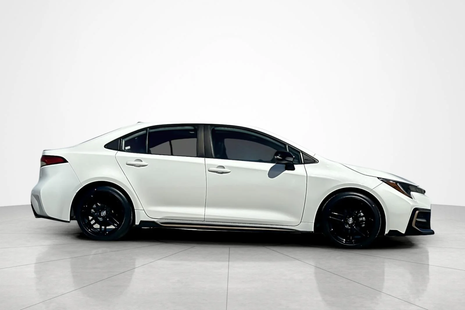 Used 2021 WHITE/BLACK TOP Toyota APEX XSE image 6
