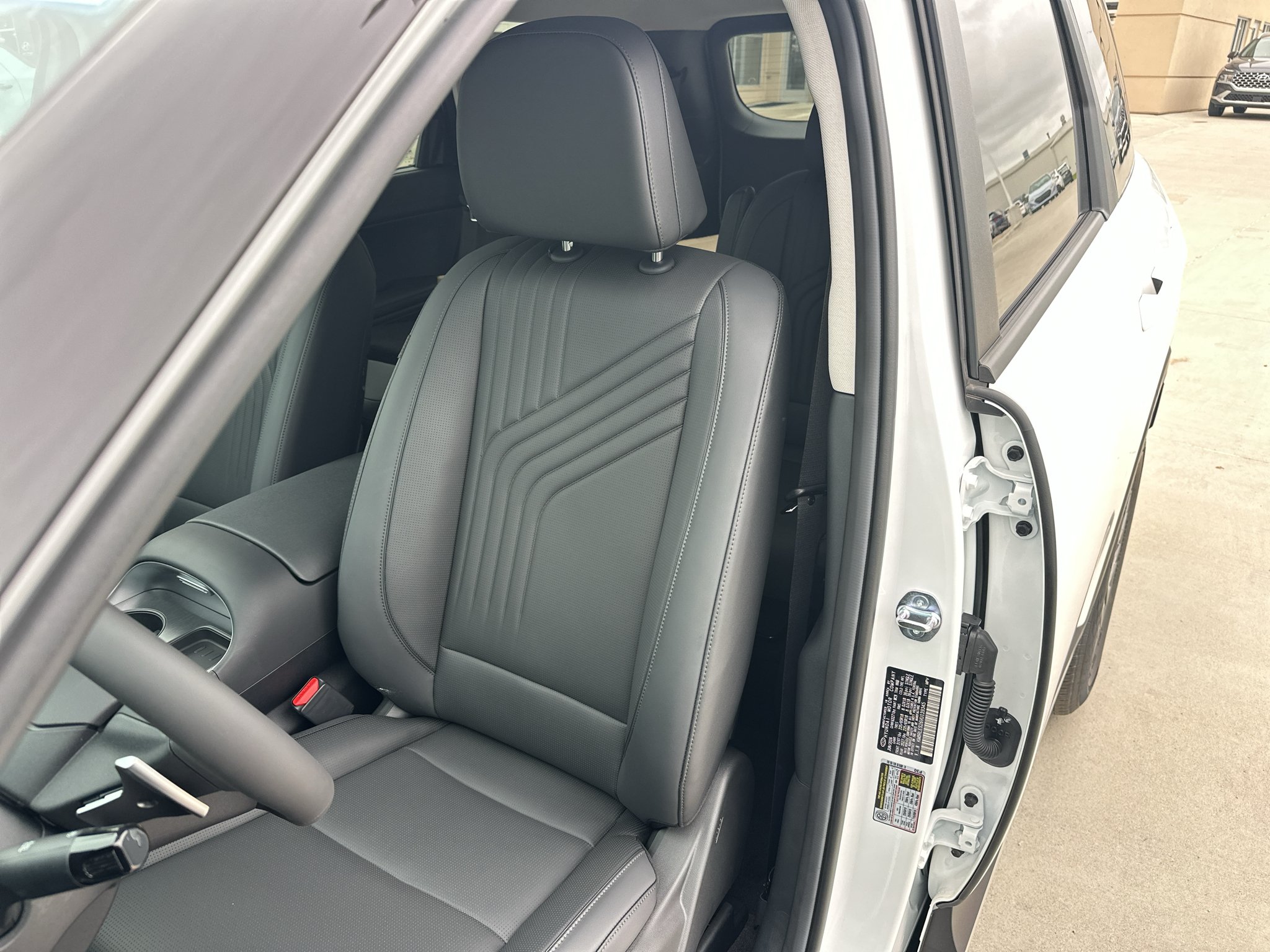 New 2027 Creamy White Pearl Hyundai SEL 7P image 29