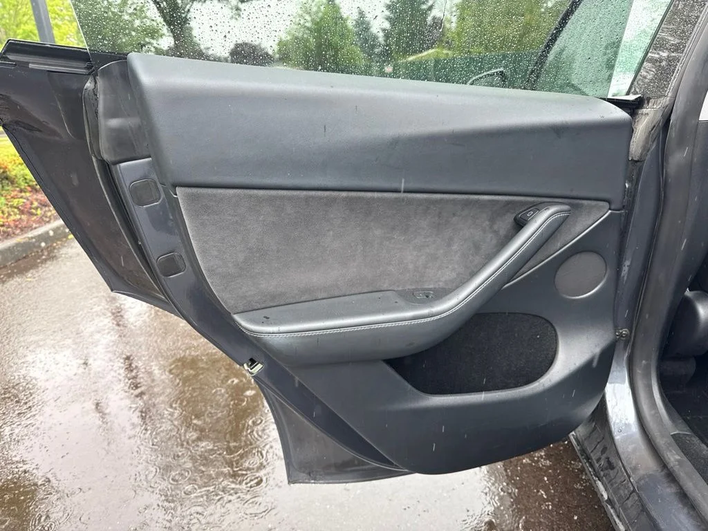 Used 2023 Midnight Silver Metallic Tesla Long Range image 18