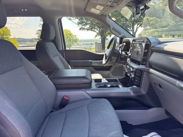 Used 2024 White Ford XLT image 10