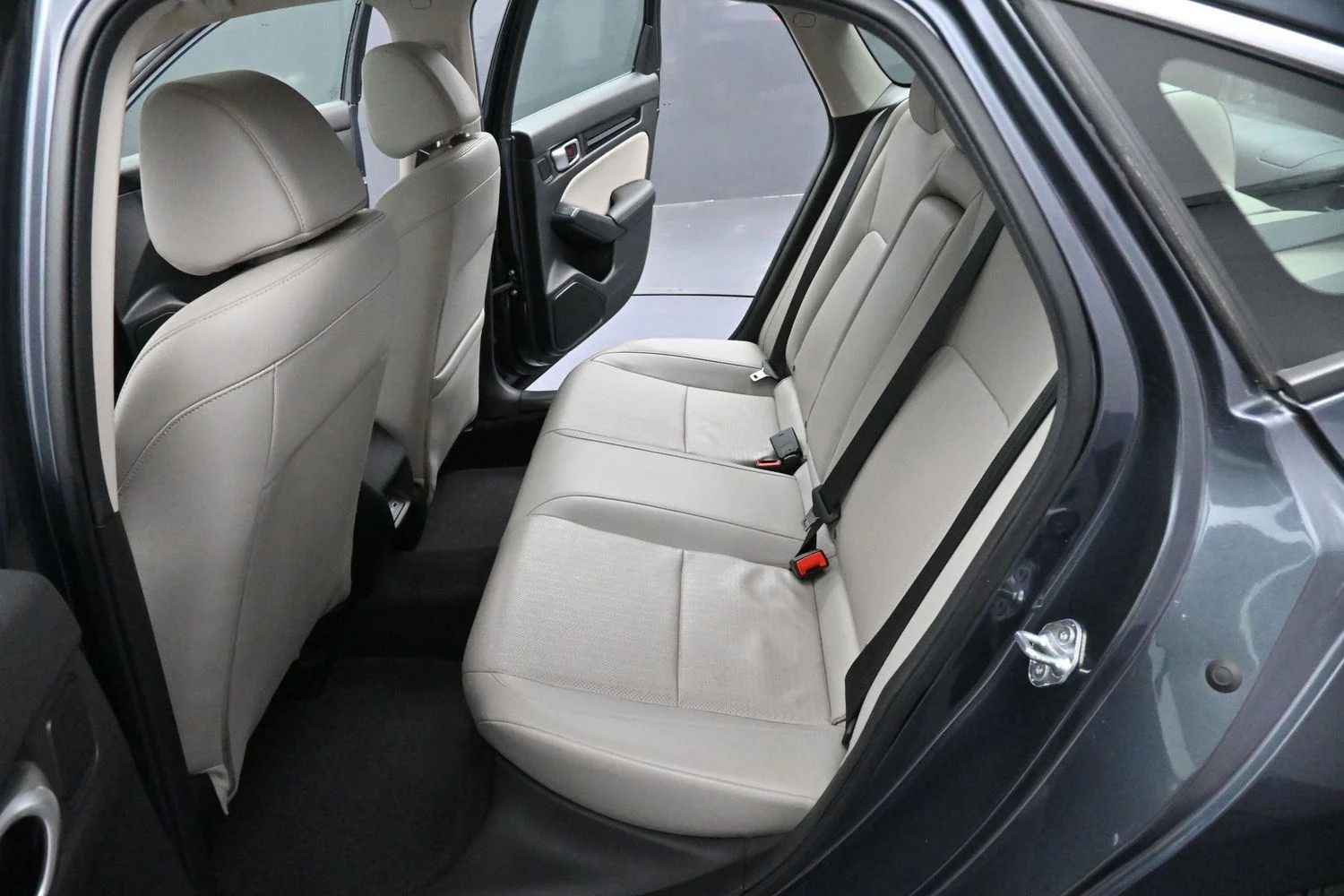 Used 2024 Meteorite Gray Metallic Honda Touring image 30
