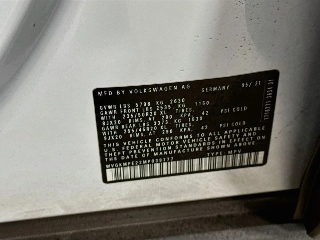 Used 2021 White Volkswagen Pro S image 31