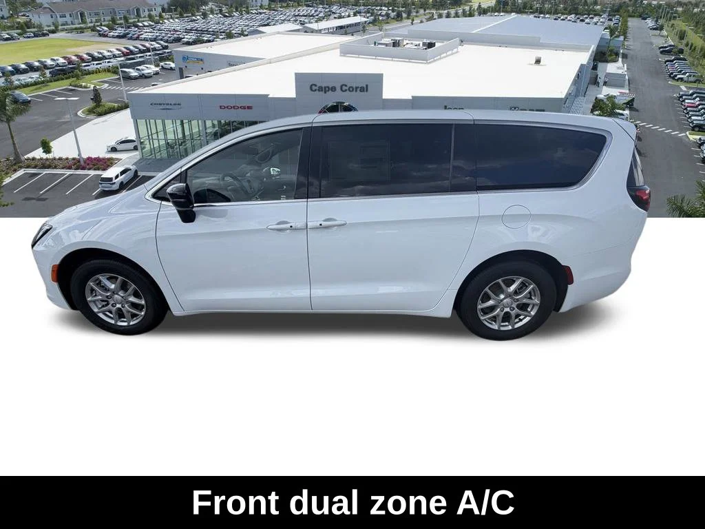 New 2027 Bright White Clear-Coat Paint Chrysler Select image 6