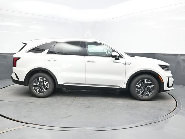 Used 2021 White Kia EX image 9