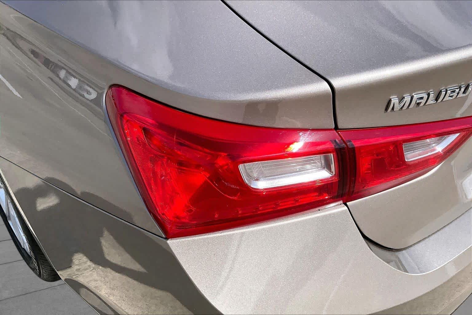 Used 2023 Mineral Gray Metallic Chevrolet LT image 27
