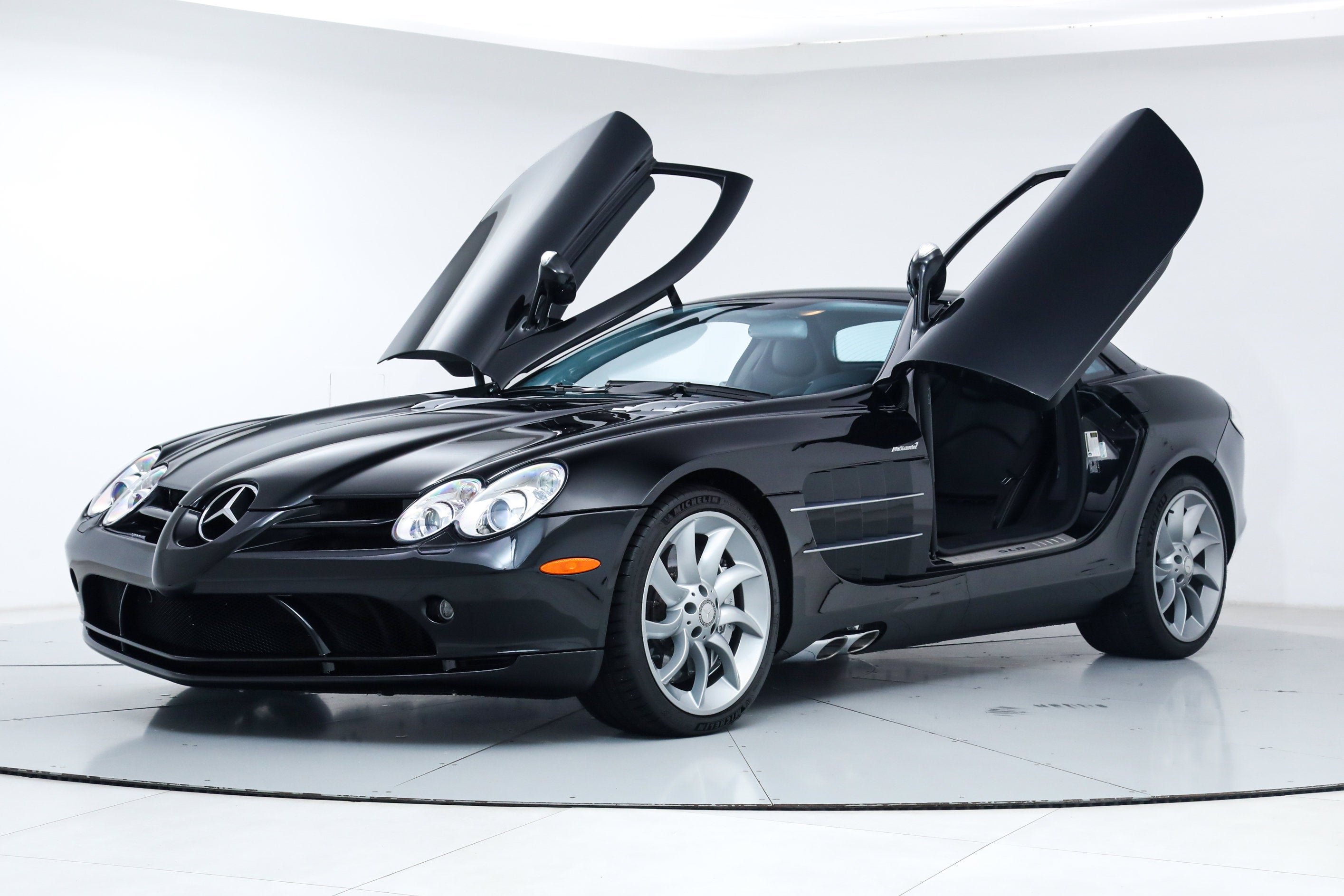 Used 2006 Black Mercedes-Benz  image 2