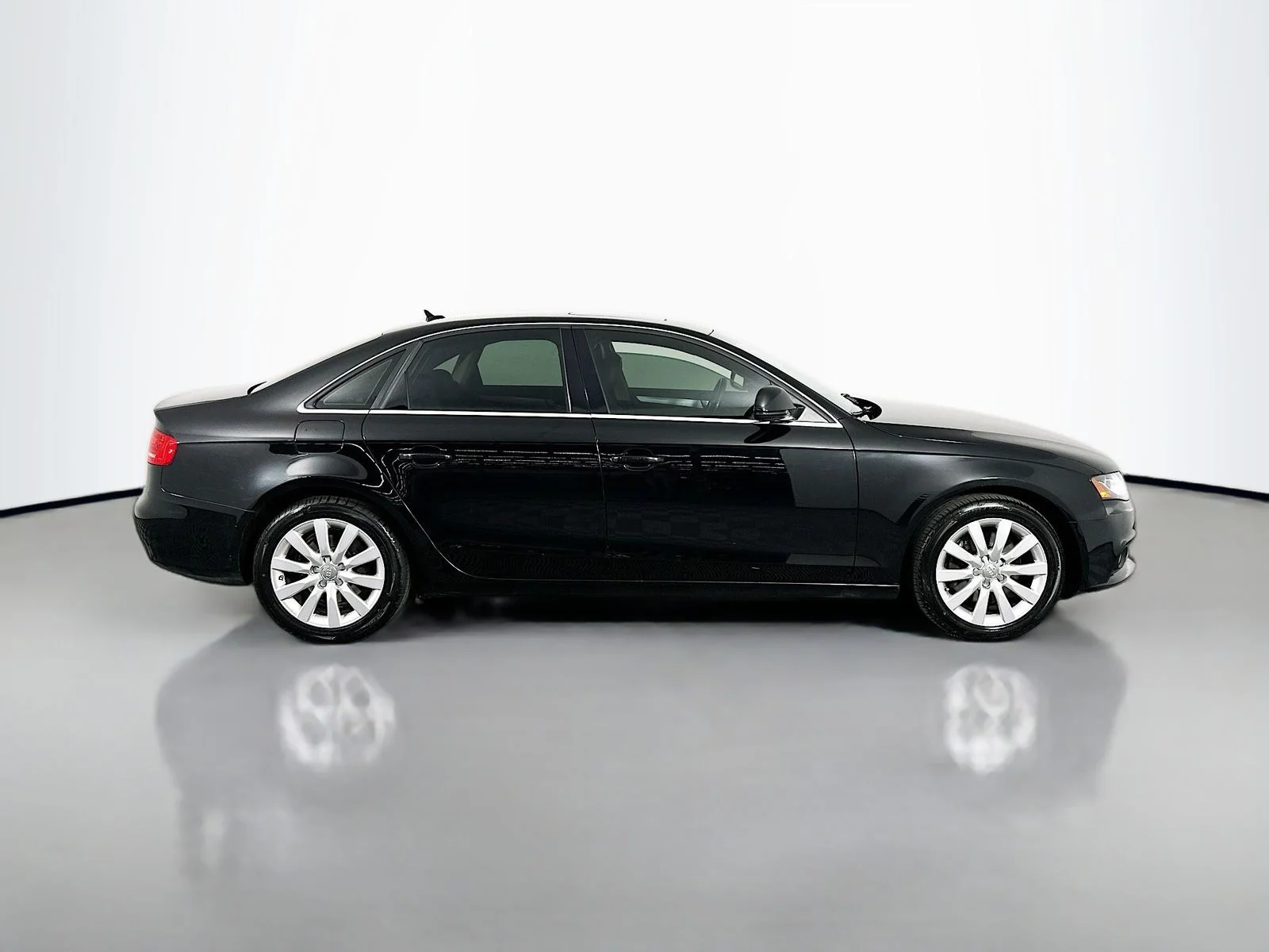 Used 2009 Brilliant Black Audi 2.0T Premium image 8