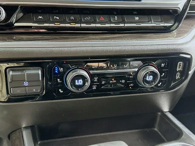 Pre-Owned 2023 Chevrolet Silverado 1500 LTZ