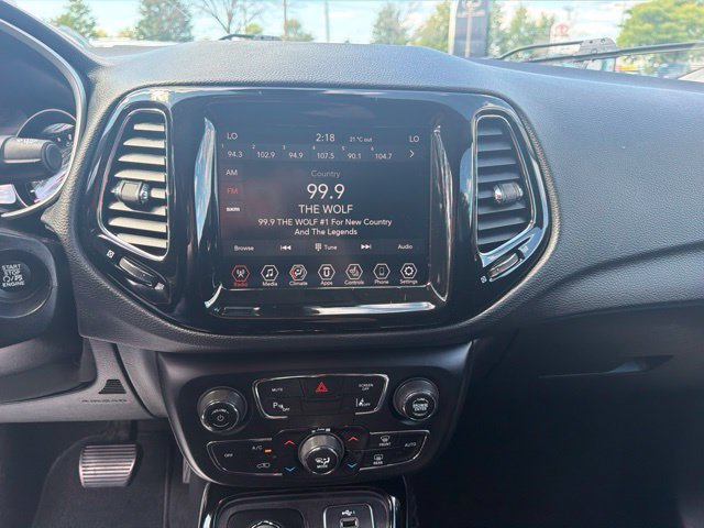 Used 2021 Granite Crystal Metallic Clearcoat Jeep Limited image 20