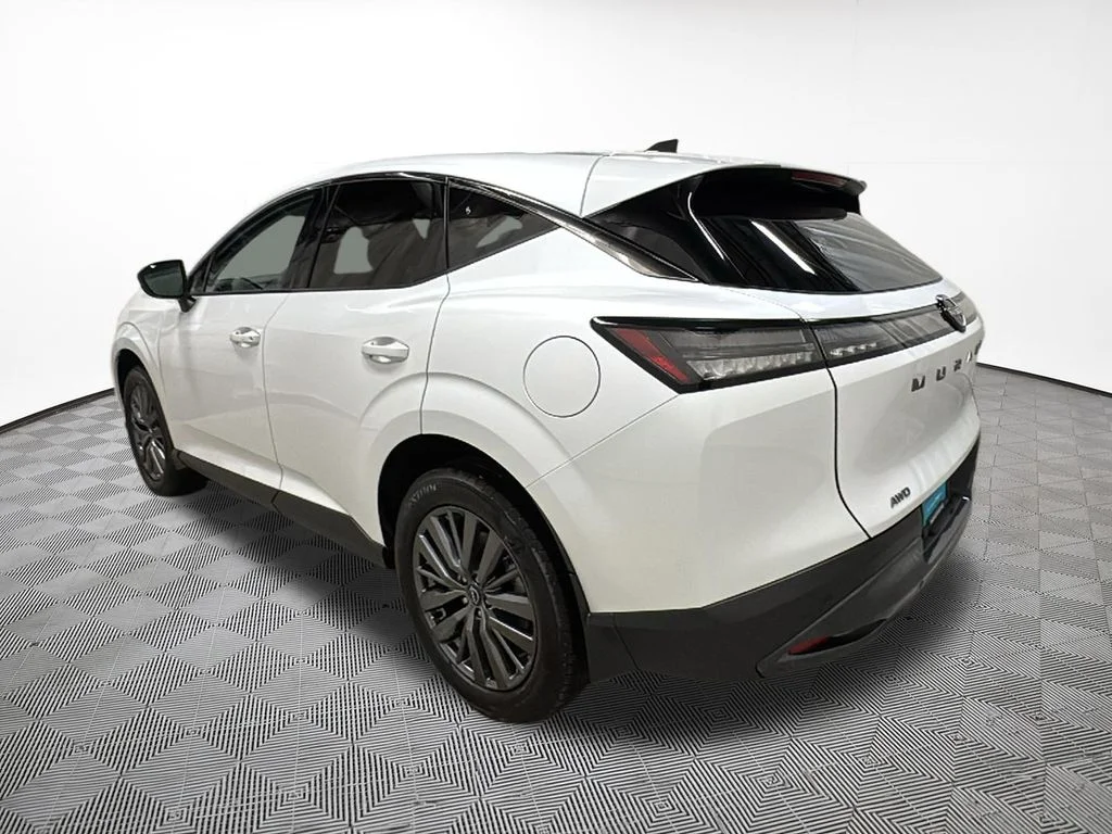 New 2026 White Nissan SL image 11