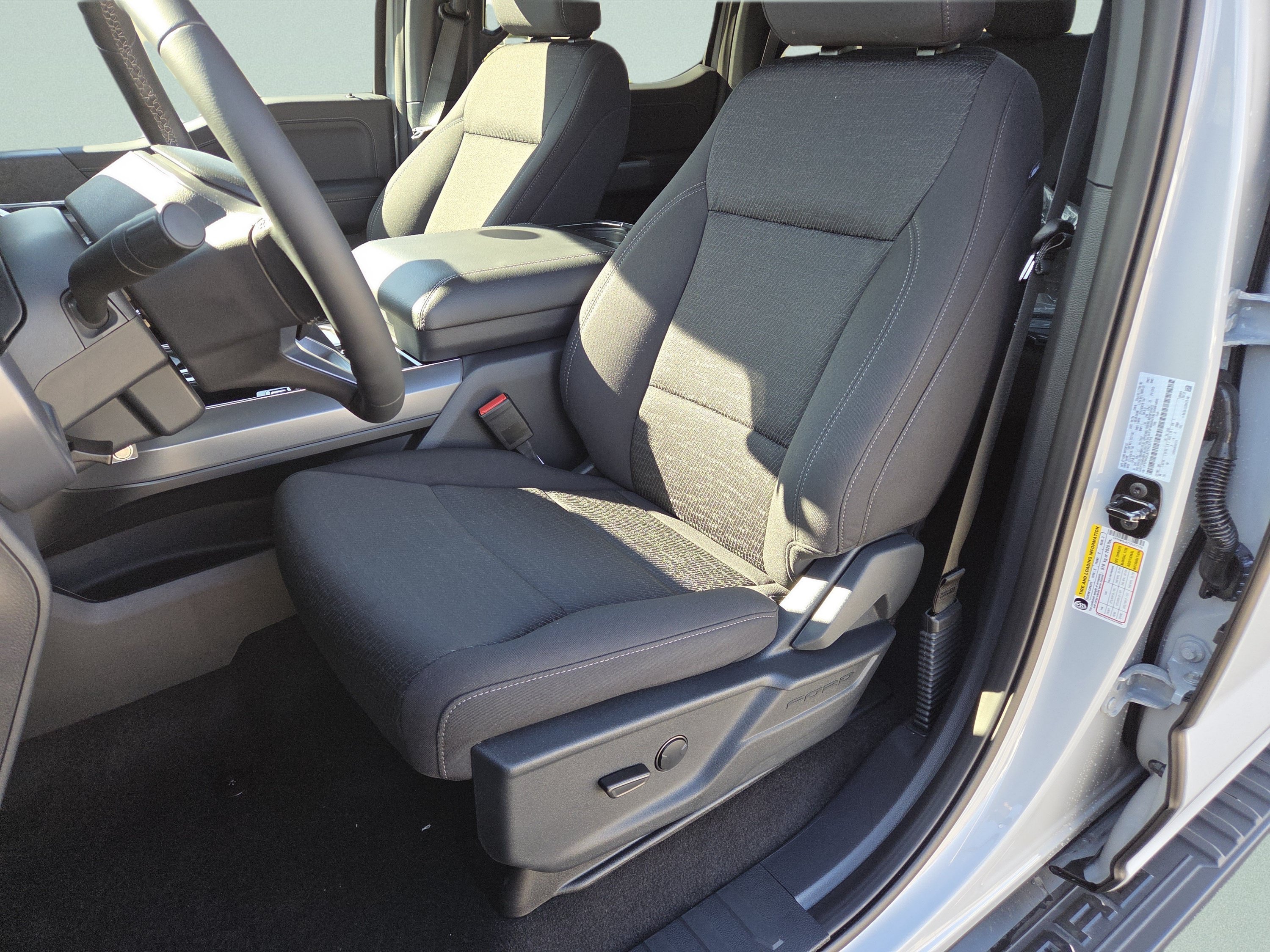 New 2026 Avalanche Ford XLT image 6