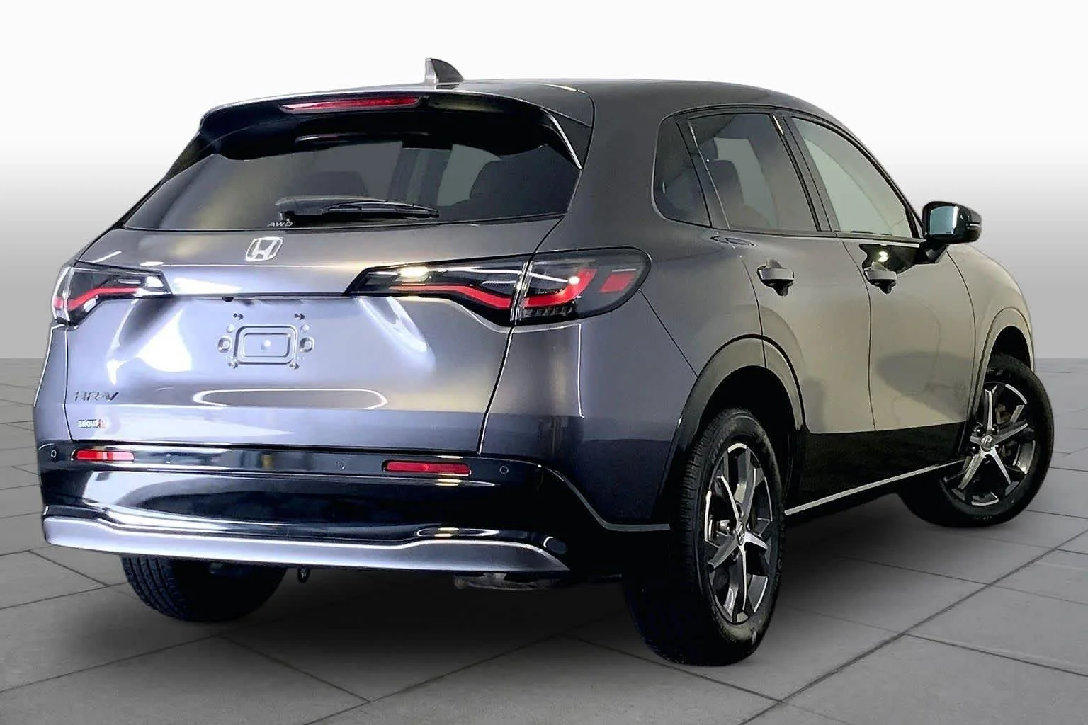 Used 2024 Modern Steel Metallic Honda EX-L image 13