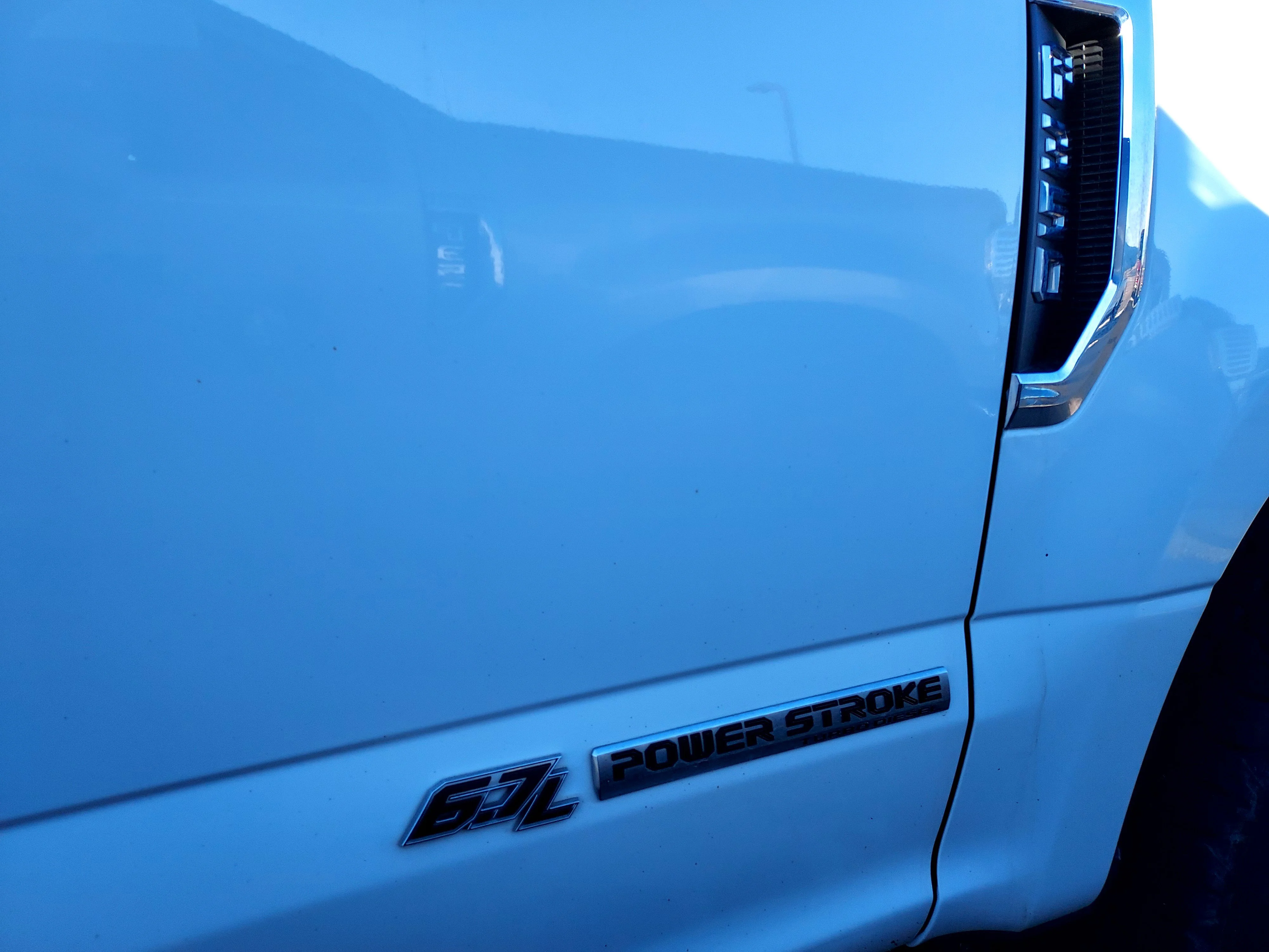 Used 2020 White Ford LARIAT image 9